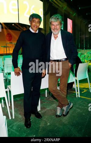 Ranga Yogeshwar und Reinhold Messner BEI der dm-Zukunftswoche zum Thema Ökologische Zukunftsfähigkeit im Kraftwerk Berlin. Berlin, 26.09.2023 *** Ranga Yogeshwar et Reinhold Messner au dm Zukunftswoche sur le thème de la durabilité écologique dans la centrale de Berlin Berlin Berlin, 26 09 2023 Foto:XA.xBuggex/xFuturexImagex dm 3901 crédit : Imago/Alamy Live News Banque D'Images