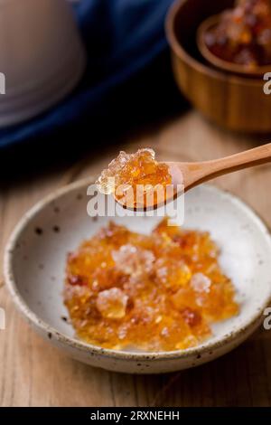 Dessert chinois tong sui (soupe sucrée) ingrédients ; cuisine chinoise, gomme de pêche séchée Banque D'Images