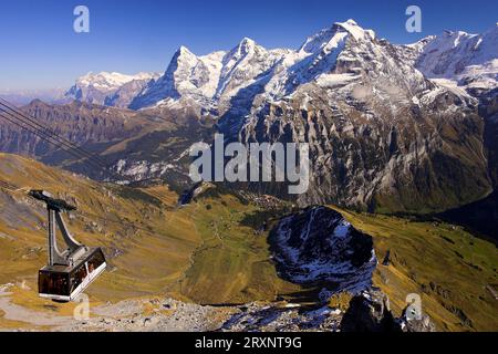 Vue de Schilthorn avec chemin de fer à Eiger (l), Moench (M), Jungfrau (r), 09.2005, Suisse, Oberland bernois Banque D'Images