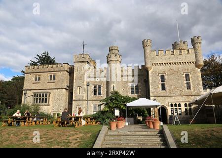 Whitstable Castle & Gardens (anciennement Tankerton Towers), Tower Hill, Whitstable, Kent, Angleterre, grande-Bretagne, Royaume-Uni, Royaume-Uni, Europe Banque D'Images