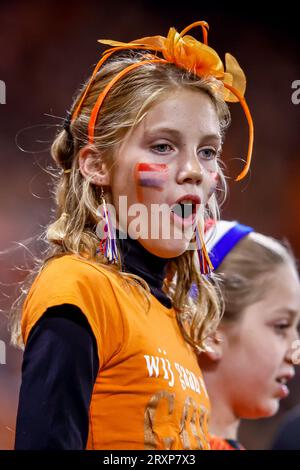 Utrecht, pays-Bas. 26 septembre 2023. UTRECHT, PAYS-BAS - 26 SEPTEMBRE : une fan féminine des pays-Bas lors de l'UEFA Nations League Women League un match du Groupe 1 entre les pays-Bas et l'Angleterre au Stadion Galgenwaard le 26 septembre 2023 à Utrecht, pays-Bas. (Photo Andre Weening/Orange Pictures) crédit : Orange pics BV/Alamy Live News Banque D'Images