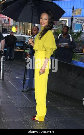 New York, NY, États-Unis. 26 septembre 2023. Kerry Washington a vu à Times Square faire une séance photo pour son nouveau mémoire 20/20 le 26 septembre 2023 Credit : RW/Media Punch/Alamy Live News Banque D'Images