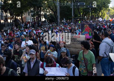 Manifestations à Mexico à l'occasion du 9e anniversaire des 43 étudiants disparus d'Ayotzinapa. 26 septembre 2023 Ciudad Mexico Banque D'Images