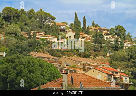 Vue sur les collines à la périphérie de Nice, France à bornes-les-Mimosas Banque D'Images