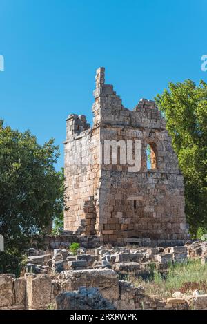 Ancienne ville de Perge à Antalya, Turquie. Ruines historiques dans l'ancienne ville de Pamphylie Banque D'Images