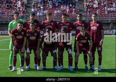 Les joueurs du Torino FC U19 posent pour une photo d'équipe avant le match de football Primavera 1 entre le Torino FC U19 et L'AS Roma U19. Banque D'Images