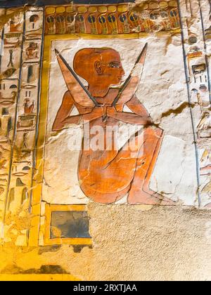 Reliefs et peintures dans la tombe de Néfertari, la Grande épouse du Pharaon Ramsès II, Vallée des reines, site du patrimoine mondial de l'UNESCO, Thèbes Banque D'Images