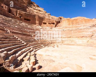 Le théâtre, le parc archéologique de Petra, site du patrimoine mondial de l'UNESCO, l'une des sept nouvelles merveilles du monde, Petra, Jordanie, Moyen-Orient Banque D'Images