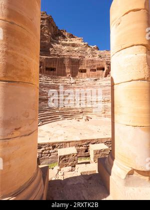 Le théâtre, le parc archéologique de Petra, site du patrimoine mondial de l'UNESCO, l'une des sept nouvelles merveilles du monde, Petra, Jordanie, Moyen-Orient Banque D'Images