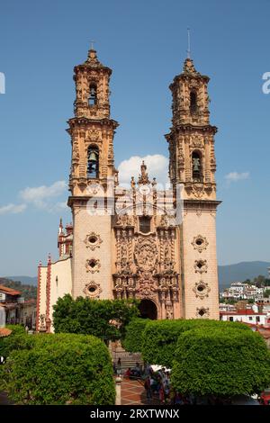 Tours de style Churrigueresque, église de Santa Prisca de Taxco, fondée en 1751, site du patrimoine mondial de l'UNESCO, Taxco, Guerrero, Mexique, Amérique du Nord Banque D'Images