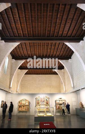 Espagne. Catalogne. Barcelone. Monastère royal de Pedralbes. Vue sur le dortoir. Gothique. Banque D'Images