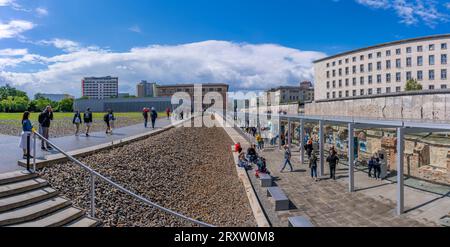 Vue de la section du mur de Berlin au Musée de la topographie des terreurs, Berlin, Allemagne, Europe Banque D'Images