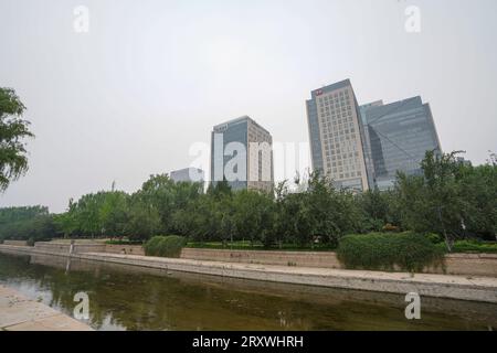 Pékin, Chine - 19 juin 2022 : aspect architectural du bâtiment de transport étranger de Pékin. Banque D'Images