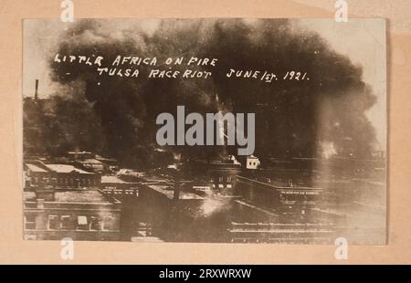 PETITE AFRIQUE EN FEU TULSA COURSE ÉMEUTE JUIN 1ST. 1921. 1 juin 1921 Banque D'Images