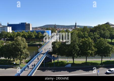 Die Saarländische Landeshauptstadt Saarbrücken am Donnerstag 7,9.2023. Im Bild : Die Alte Brücke über der Saar *** la capitale de l'État de la Sarre Saarbrücken le jeudi 7 9 2023 dans l'image le Vieux Pont sur la rivière Sarre BUB Banque D'Images