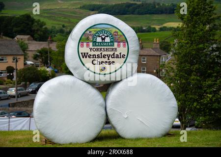 Exposition de fromages Wensleydale à Wensleydale Creamery, Hawes, Wensleydale, Yorkshire Dales, Royaume-Uni Banque D'Images