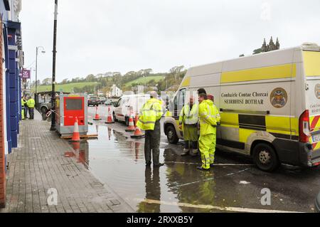 Bantry, Co Cork, Irlande. 27 septembre 2023. La marée haute est passée sans incident à Bantry ce soir alors que la tempête Agnes continue son voyage à travers l'Irlande. Crédit : Karlis Dzjamko/Alamy Live News Banque D'Images