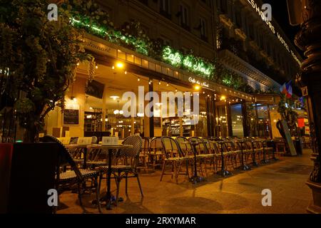 Paris, France-24 septembre 2023 : le traditionnel café français du Nord situé près de la Gare du Nord à Paris. Banque D'Images