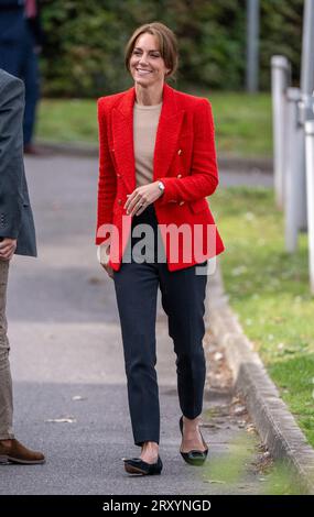 Sittingbourne, Angleterre. ROYAUME-UNI. 27 septembre 2023. Catherine Princesse de Galles se joint à une session de portage en famille dans le cadre de sa campagne « Shaping US » sur le crédit de la petite enfance : Anwar Hussein/Alamy Live News Banque D'Images