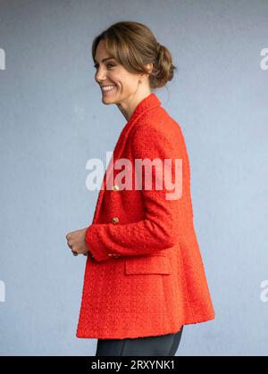 Sittingbourne, Angleterre. ROYAUME-UNI. 27 septembre 2023. Catherine Princesse de Galles se joint à une session de portage en famille dans le cadre de sa campagne « Shaping US » sur le crédit de la petite enfance : Anwar Hussein/Alamy Live News Banque D'Images