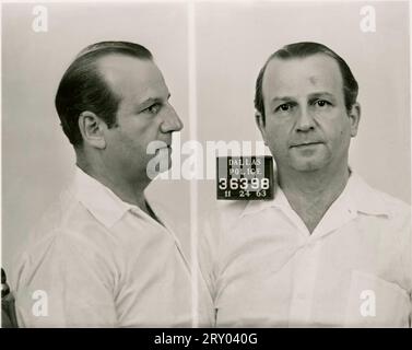 1963, novembre 24, DALLAS, TEXAS, USA : JACK Leon RUBY ( 1911 - 1967 ), le tueur de LEE HARVEY OSWALD ( 1939 - 1963 ) qui était réputé être l'assassin qui a assassiné le président américain JOHN FITZGERALD KENNEDY . Coup de mug du département de police de Dallas. Ruby avait été impliqué dans le jeu illégal, les stupéfiants, et la prostitution. Photographe inconnu . - Portrait - portrait - mugshot de police - MUGSHOT - MUG-SHOT - assassin - MYSTÈRE NON RÉSOLU - MYSTÈRE NON RÉSOLU - CRIME - TUEUR - COMPLOT - COMPLOT - MAFIA - SERVICES SECRETS - SERVIZI SEGRETI --- GBB Archive Banque D'Images