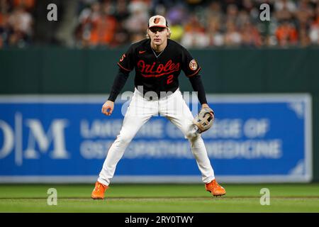 Gunnar Henderson (2), troisième joueur des Orioles de Baltimore, en position défensive lors d'un match de saison régulière entre les Nationals de Washington et Baltimore Banque D'Images