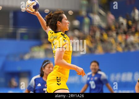 Kaho Nakayama (JPN), 27 SEPTEMBRE 2023 - Handball : match féminin du groupe B entre le Japon et le Népal au gymnase Xiaoshan de l'Université normale de Zhejiang lors des Jeux asiatiques de 2022 à Hangzhou, Chine. (Photo par AFLO SPORT) crédit : AFLO Co. Ltd./Alamy Live News Banque D'Images