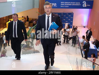 Conférence à l'occasion des Journées d'études du Parti populaire européen. Le Premier ministre croate Andrej Plenkovic, Manfred Weber et Ursula von der Leyen ont participé à la conférence, à Split, Croatie, le 28 septembre 2023. Photo : Ivana Ivanovic/PIXSELL Banque D'Images