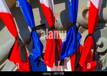 Drapeaux français en Berne à l'occasion de l'assassinat de Samuel Paty Banque D'Images