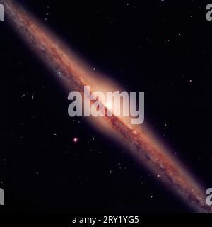 Galaxie spirale sur bord NGC 4565, également connue sous le nom de galaxie aiguille Banque D'Images