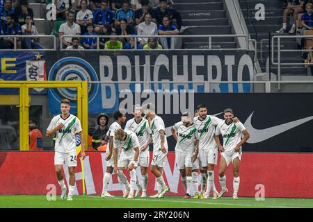 Milan, Italie. 27 septembre 2023. Nedim Bajrami (11) de Sassuolo égalise 1-1 lors du match de Serie A entre l'Inter et Sassuolo à Giuseppe Meazza à Milan. (Crédit photo : Gonzales photo - Tommaso Fimiano). Banque D'Images