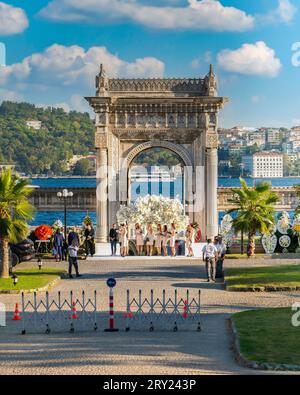 Istanbul, Turquie - 16 septembre 2023 : un discours d'événement populaire à Istanbul : le Palais Ciragan Banque D'Images