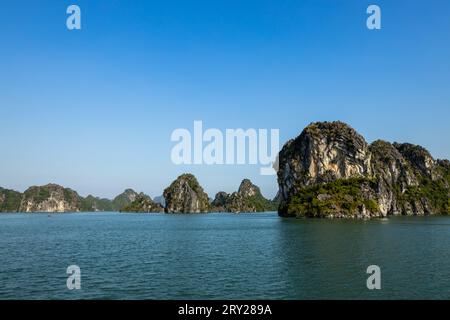 La baie de Ha long au Vietnam Banque D'Images