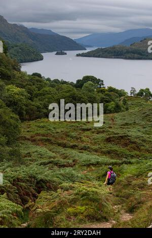 Une vue depuis l'emblématique West Highland Way vers le sud depuis la pointe nord du Loch Lomond crédit : Ian Jacobs Banque D'Images
