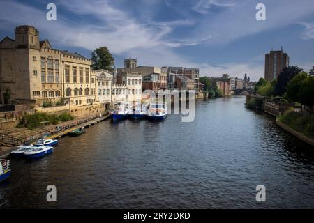 Vue de York sur l'Ouse depuis le pont Lendal Banque D'Images