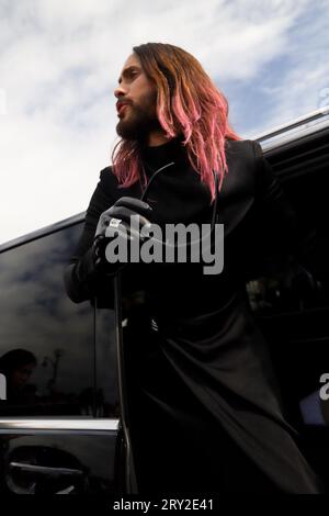 Paris, France, 28 septembre 2023 Jared Leto arrive au Givenchy Show Paris Fashion week crédit : Sarah Schindler/Alamy Live News Banque D'Images