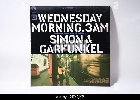 New York, NY - 26 septembre 2023 : Wednesday Morning, 3AM albums de Simon & Garfunkel sorti en 1964 sur Columbia Records Banque D'Images