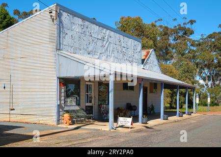 The Yealering Pantry, une épicerie spécialisée dans la ville de campagne de Yealering dans la région de Wheatbelt en Australie occidentale. Banque D'Images