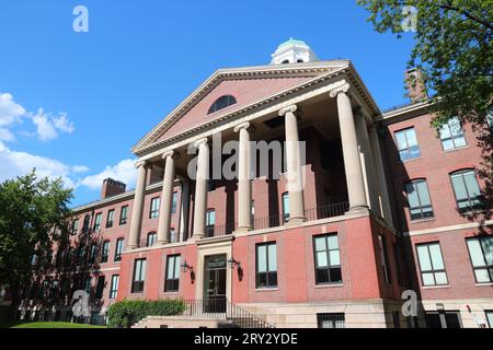 CAMBRIDGE, USA - 9 JUIN 2013 : Edward Mallinckrodt Chemical Laboratory sur le campus de l'Université Harvard à Cambridge, ma. Harvard est une université de recherche Banque D'Images