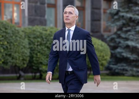 Kyiev, Ukraine. 28 septembre 2023. Le secrétaire général de l’OTAN, Jens Stoltenberg, lors d’une rencontre avec le président ukrainien, Volodymyr Zelenskyi, à Kiev, en ukrainien, le jeudi 28 septembre 2023. Photo du bureau de presse du président ukrainien/ crédit : UPI/Alamy Live News Banque D'Images