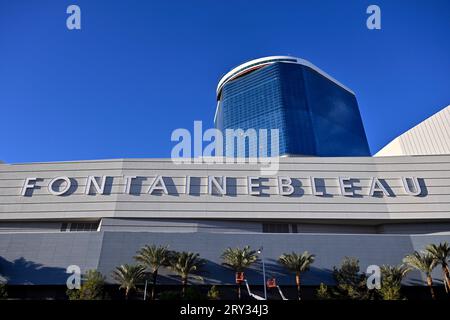 Las Vegas, Nevada, États-Unis. 27 septembre 2023. L'hôtel-casino Fontainebleau Las Vegas est vu le long du Strip de Las Vegas le 27 septembre 2023 à Las Vegas, Nevada. Le complexe de 67 étages - 3,7 milliards de dollars est dans ses dernières étapes de construction selon un communiqué de presse. Dix-huit ans après sa première annonce, l'hôtel de 3 644 chambres a son ouverture prévue pour décembre 13. (Image de crédit : © David Becker/ZUMA Press Wire) USAGE ÉDITORIAL SEULEMENT! Non destiné à UN USAGE commercial ! Banque D'Images