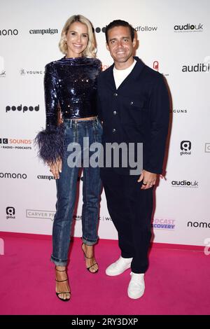 Vogue Williams (à gauche) et Spencer Matthews assistant aux British Podcast Awards à Outernet Londres. Date de la photo : jeudi 28 septembre 2023. Banque D'Images