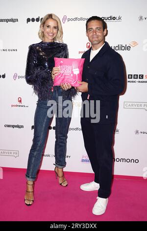 Vogue Williams (à gauche) et Spencer Matthews assistant aux British Podcast Awards à Outernet Londres. Date de la photo : jeudi 28 septembre 2023. Banque D'Images