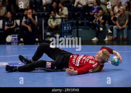 Gummersbach, Deutschland. 28 septembre 2023. Bertram Obling (HC Erlangen, 16) LIQUI MOLY Handball Bundesliga : VFL Gummersbach - HC Erlangen ; Schwalbe Arena, Gummersbach, 28.09.2023 crédit : dpa/Alamy Live News Banque D'Images