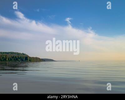 Une des choses que j'aime faire pour les loisirs de plein air dans le comté de Door est le kayak dans les nombreux ruisseaux et lacs intérieurs là-bas, ainsi que le lac Michigan. Banque D'Images