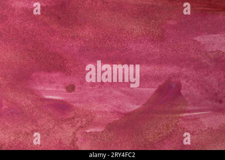 Mur de ciment sale avec des taches de peinture rouge. Fond grunge de peinture rouge abstrait Banque D'Images