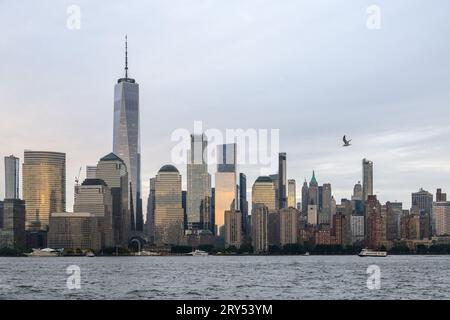 New York, États-Unis, 28 septembre 2023 - vue de la Skyline du bas Manhattan depuis Hoboken, New Jersey. Crédit : Enrique Shore/Alamy stock photos Banque D'Images