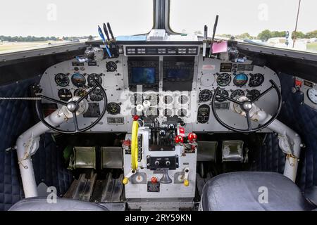 Le navire amiral Detroit a restauré 1937 Douglas DC-3 a visité l'aéroport régional du Sud-est de l'Iowa les dimanches 24 et 25 septembre 2023. Le plan Banque D'Images