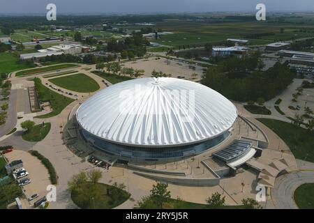 Une vue aérienne générale du State Farm Center sur le campus de l'Université de l'Illinois Urbana-Champaign, le jeudi 21 septembre 2023, à Champaign, Ill. Banque D'Images