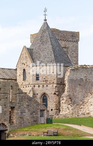 L'abbaye d'Inchcolm, bien que ruinée, est le complexe monastique le mieux conservé d'Écosse Banque D'Images